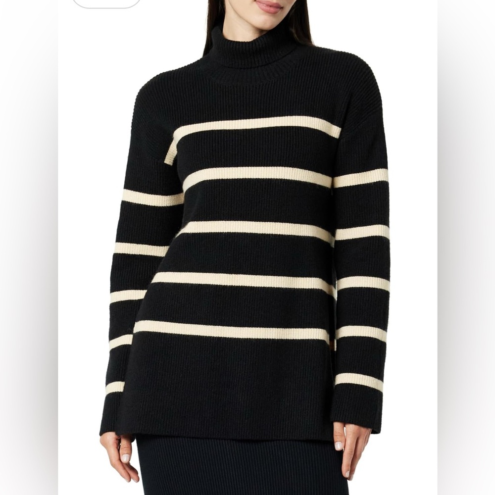 💕Stylish Black and Cream Striped Turtleneck Sweater 229